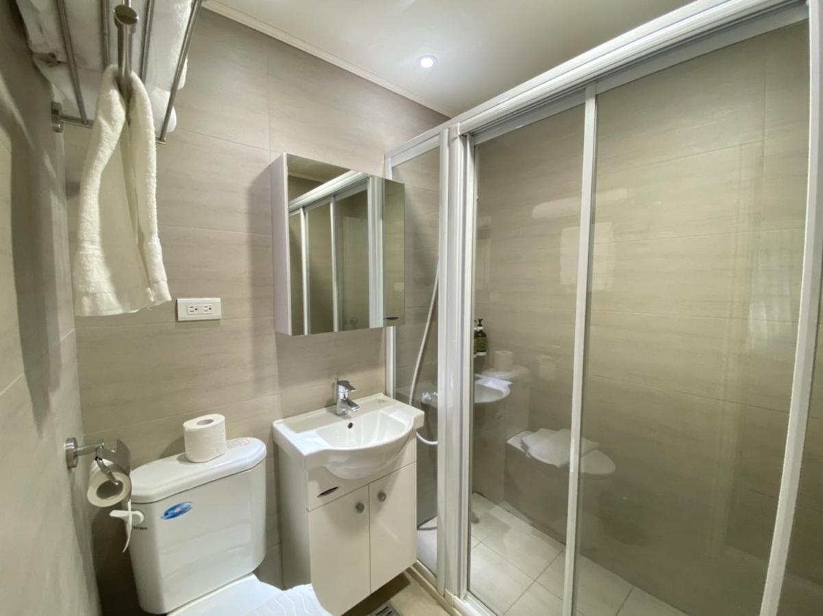 Hotel Huru House Taichung Exteriör bild