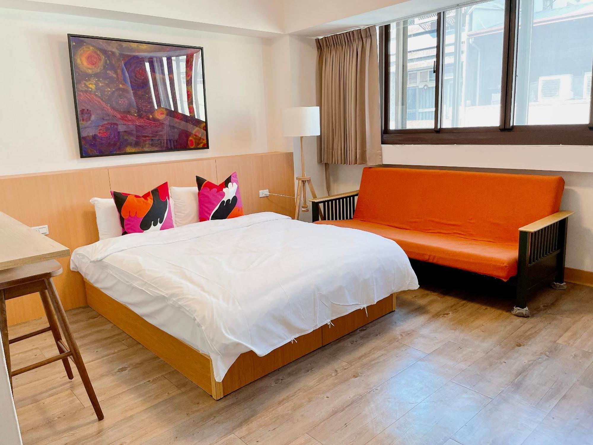 Hotel Huru House Taichung Exteriör bild